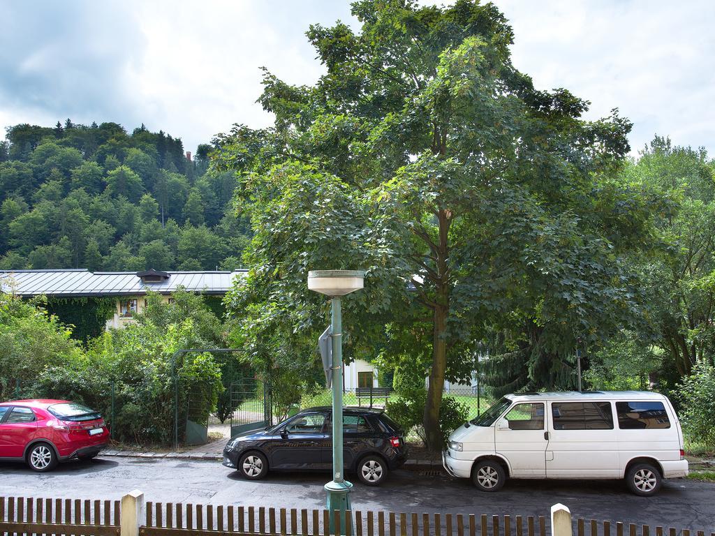 Lyra Apartments Karlovy Vary Oda fotoğraf