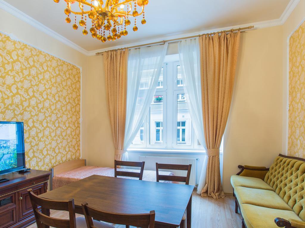 Lyra Apartments Karlovy Vary Oda fotoğraf