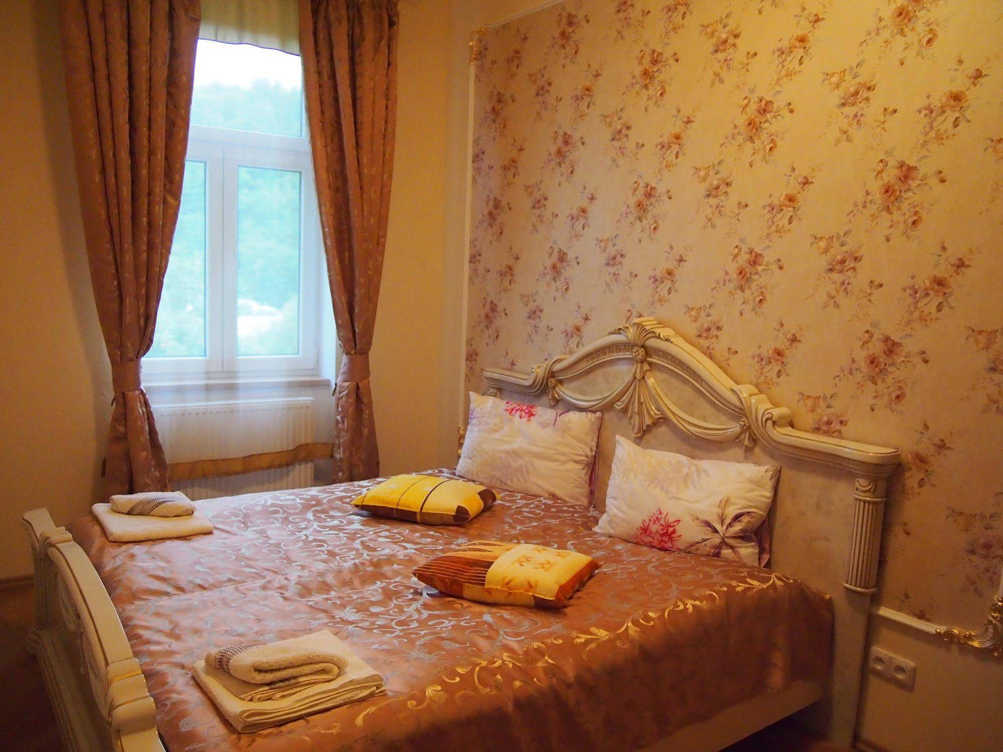 Lyra Apartments Karlovy Vary Dış mekan fotoğraf