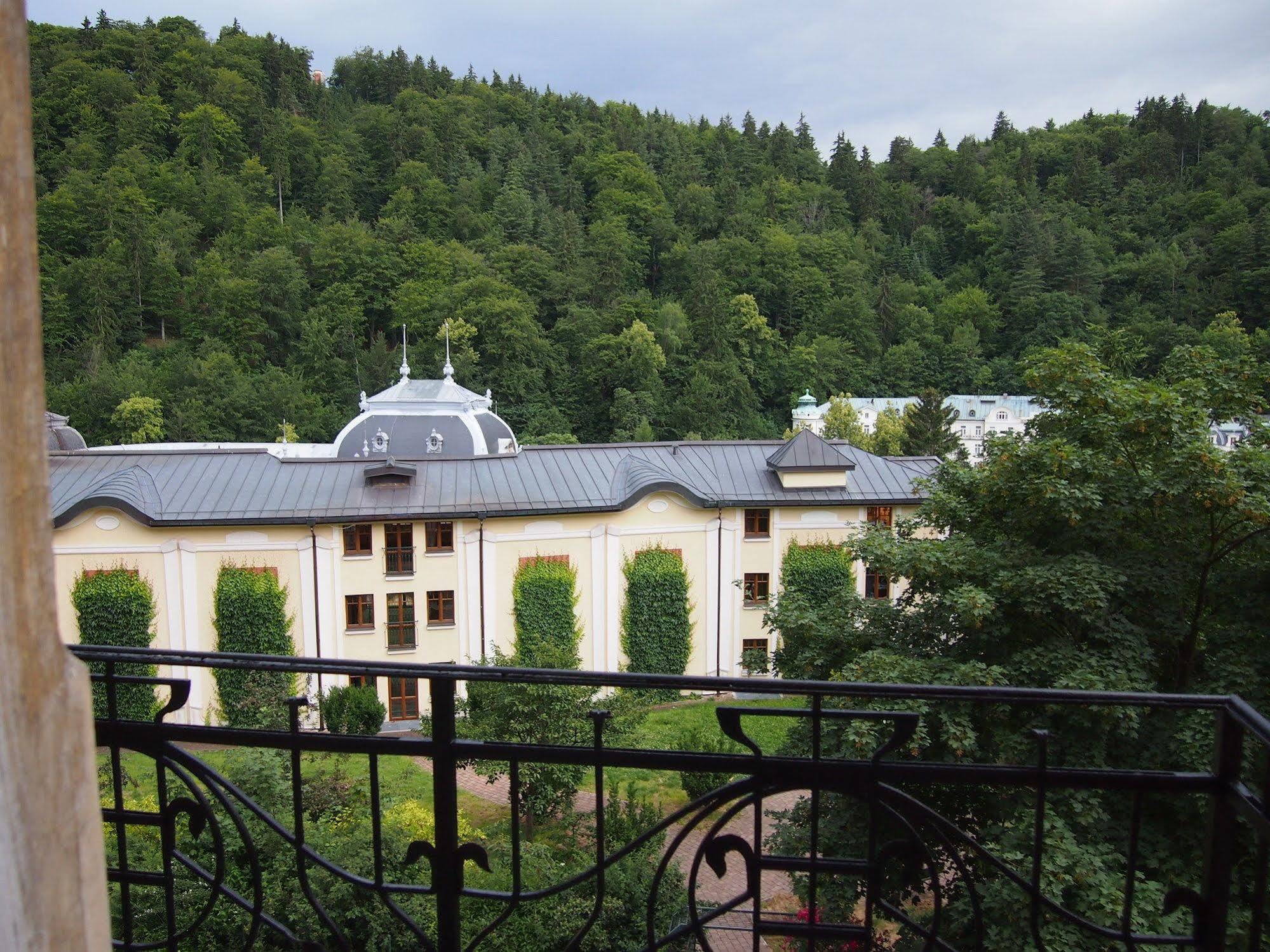 Lyra Apartments Karlovy Vary Dış mekan fotoğraf